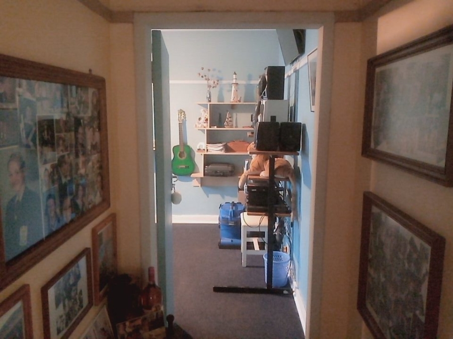 3 Bedroom Property for Sale in Vierfontein Free State